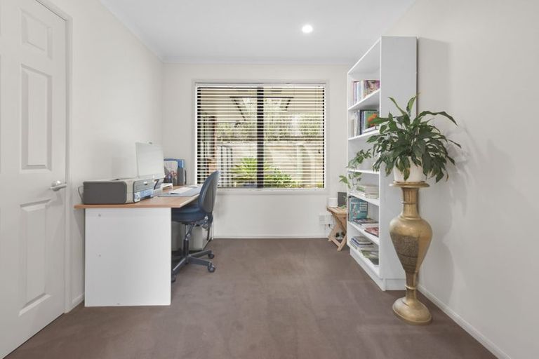 Photo of property in 28 Hawaiian Parade, Arkles Bay, Whangaparaoa, 0932