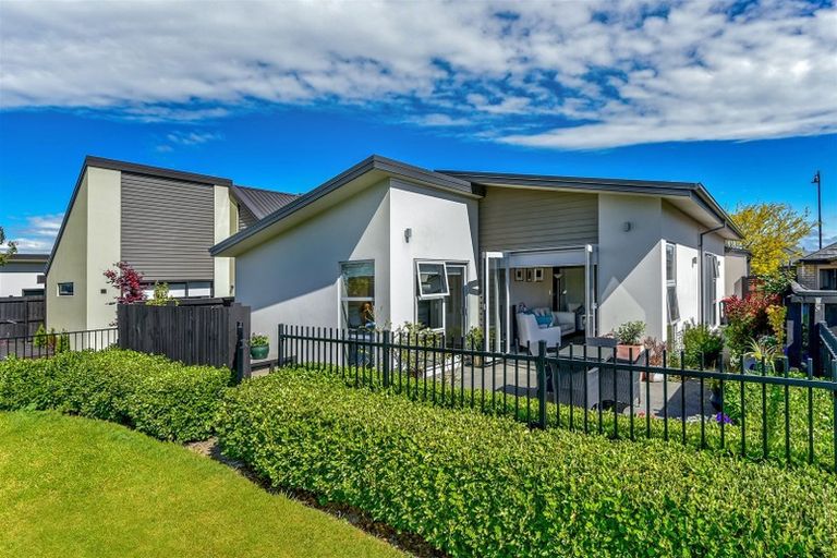 Photo of property in 27 Famille Close, Yaldhurst, Christchurch, 8042