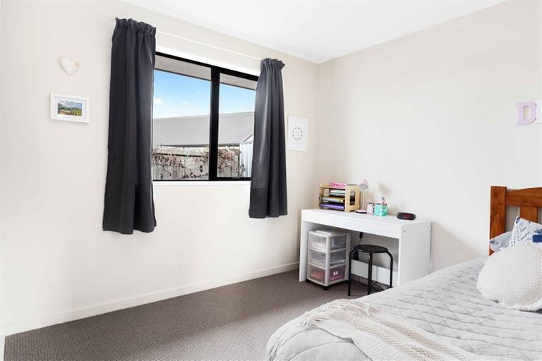 Photo of property in 72 Acacia Avenue, Rangiora, 7400