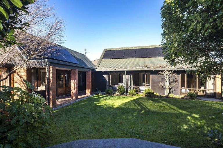 Photo of property in 9 Frith Place, Burnside, Christchurch, 8053