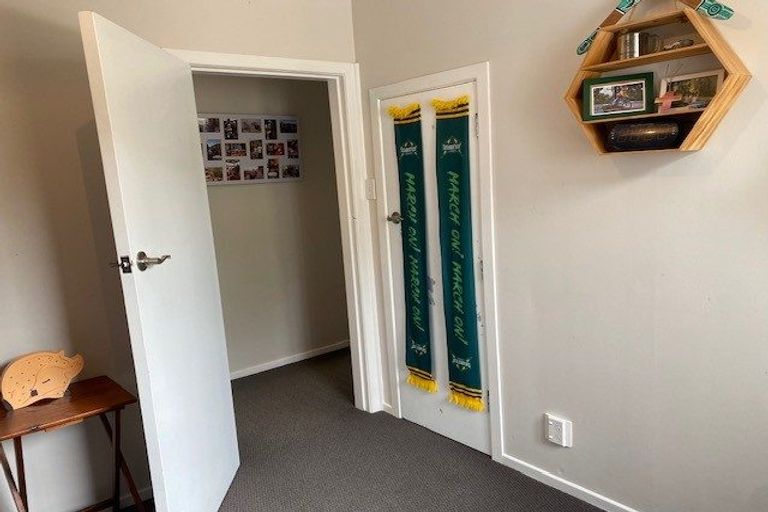 Photo of property in 91 Awanui Street, Merrilands, New Plymouth, 4312