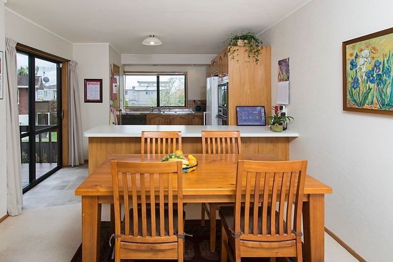 Photo of property in 26b Waller Avenue, Bucklands Beach, Auckland, 2012