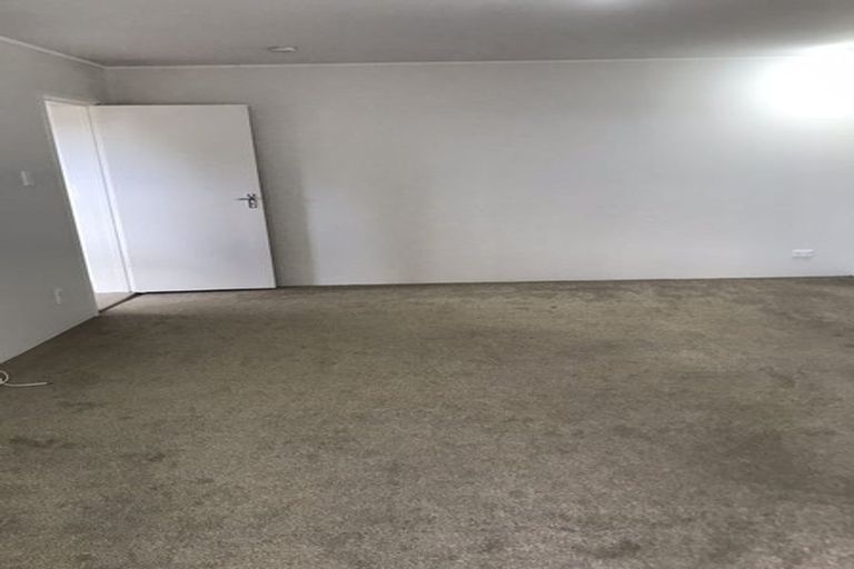 Photo of property in 35b Sartors Avenue, Northcross, Auckland, 0630