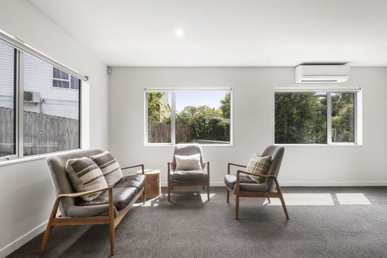 Photo of property in 12a Withers Road, Glen Eden, Auckland, 0602