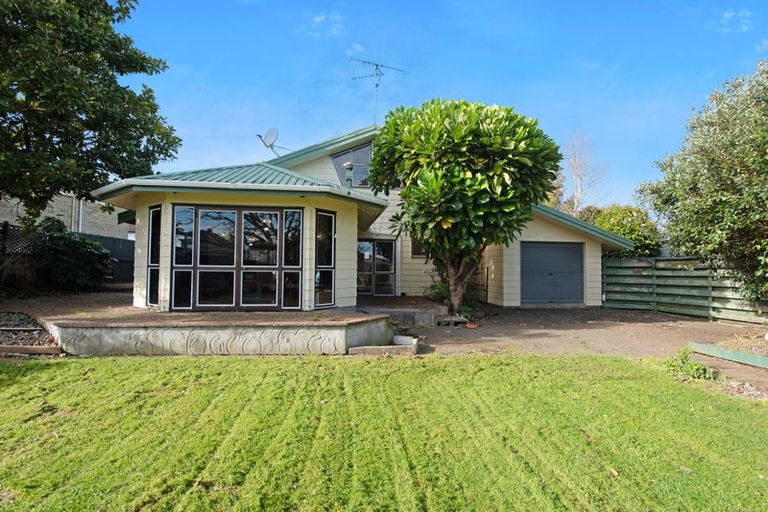 Photo of property in 16 Regal Street, Levin, 5510