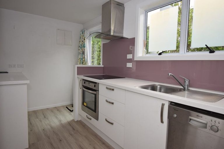 Photo of property in 2 Queen Street, Brighton, Dunedin, 9035