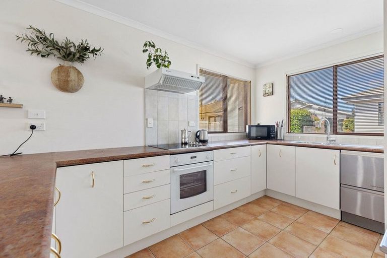 Photo of property in 8 Cheyne Road, Pyes Pa, Tauranga, 3112