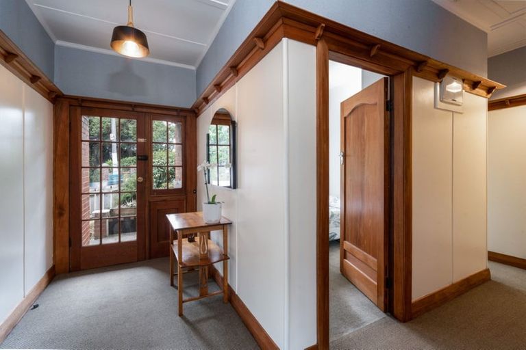 Photo of property in 36 Middleton Road, Kew, Dunedin, 9012