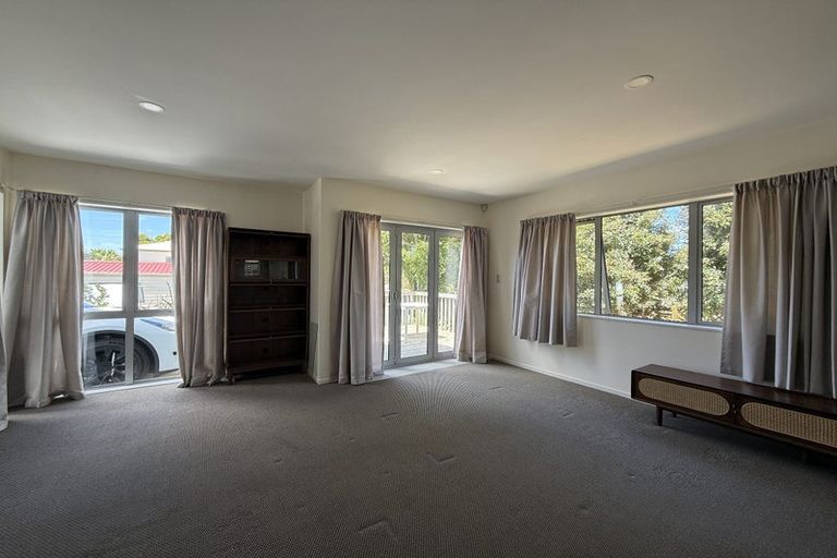 Photo of property in 24c Bradbury Road, Botany Downs, Auckland, 2010