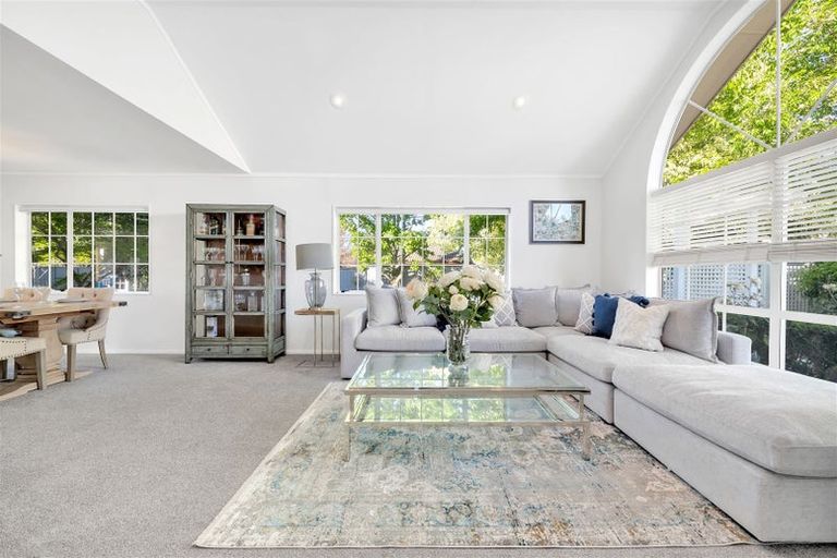 Photo of property in 10 Mt Blanc Place, Northpark, Auckland, 2013