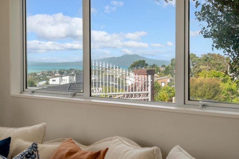 Photo of property in 3/433a East Coast Road, Mairangi Bay, Auckland, 0630