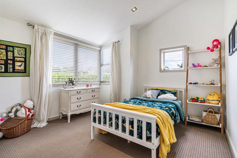 Photo of property in 2/2 Clifton Road, Hauraki, Auckland, 0622