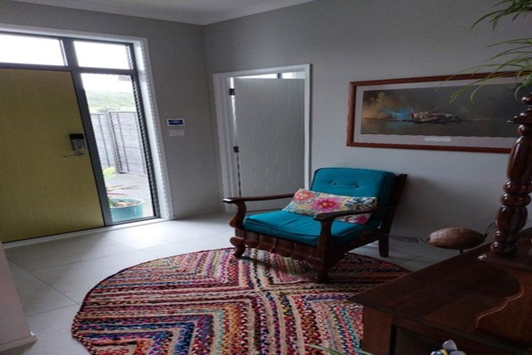 Photo of property in 123 Glenvar Ridge Road, Long Bay, Auckland, 0630