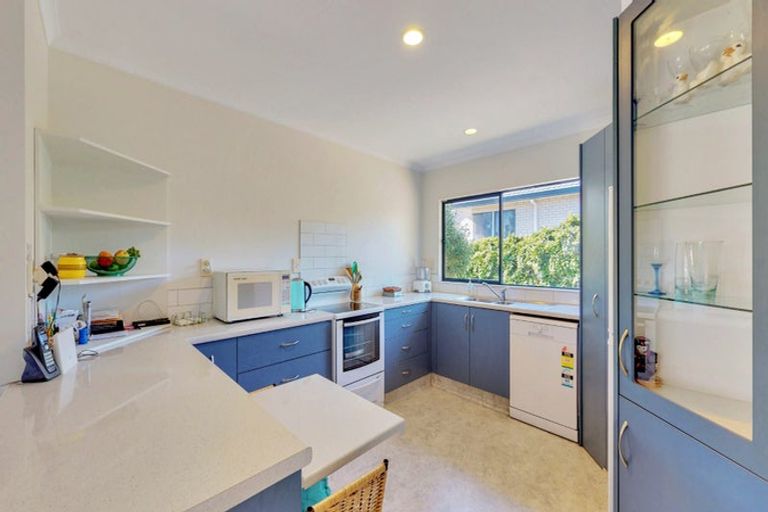 Photo of property in 61 Waipuna Grove, Welcome Bay, Tauranga, 3112