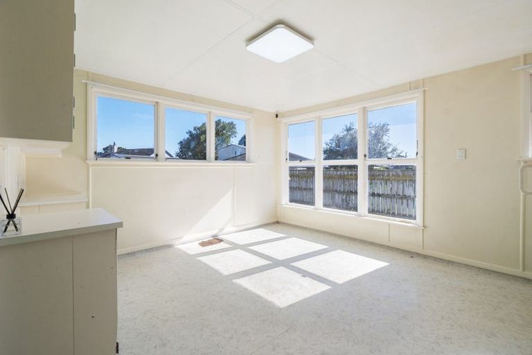 Photo of property in 6 Taumaihi Street, Bulls, 4818