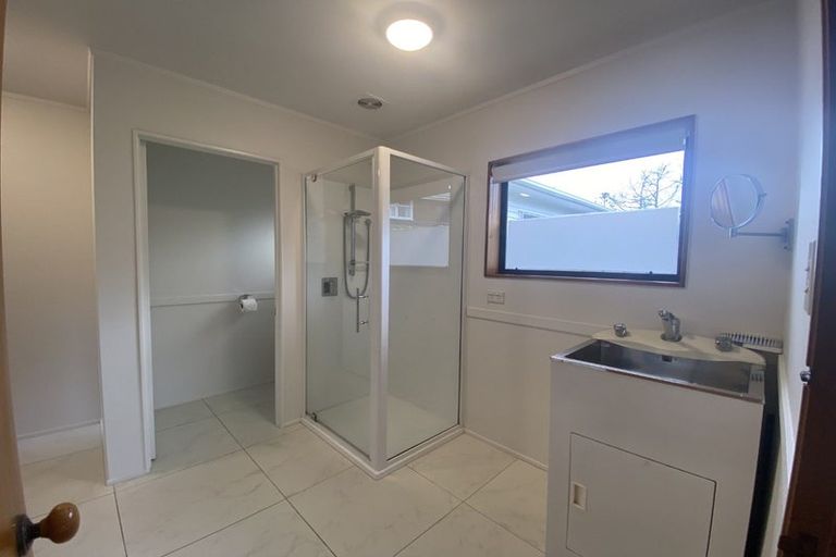 Photo of property in 2/32 Riverside Road, Orewa, 0931