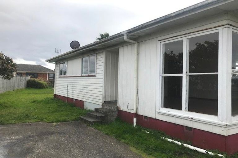 Photo of property in 35 Belgrave Place, Papakura, 2110