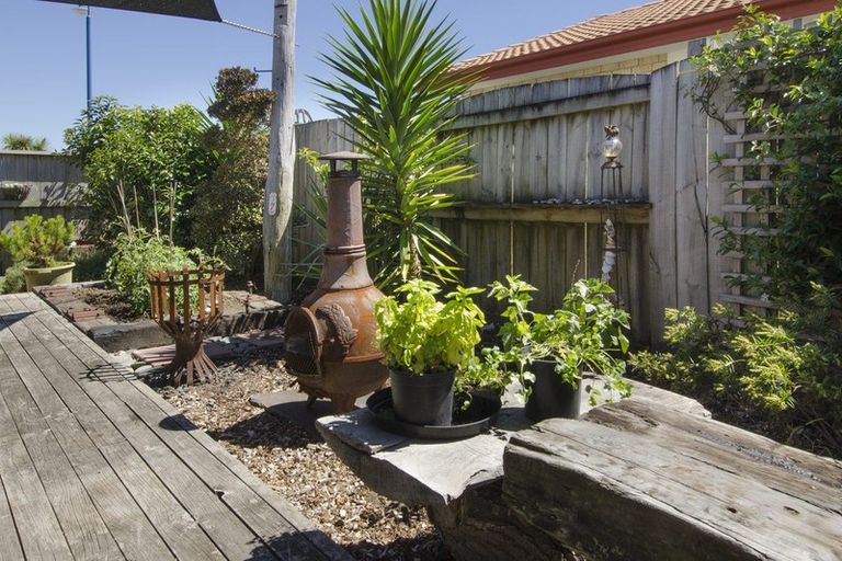 Photo of property in 1 Lamia Grove, Papamoa Beach, Papamoa, 3118