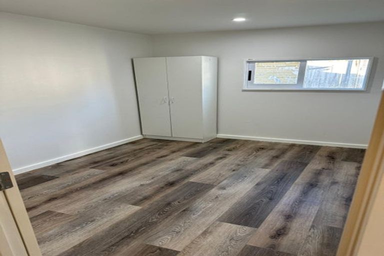 Photo of property in 31 Waipani Road, Te Atatu Peninsula, Auckland, 0610