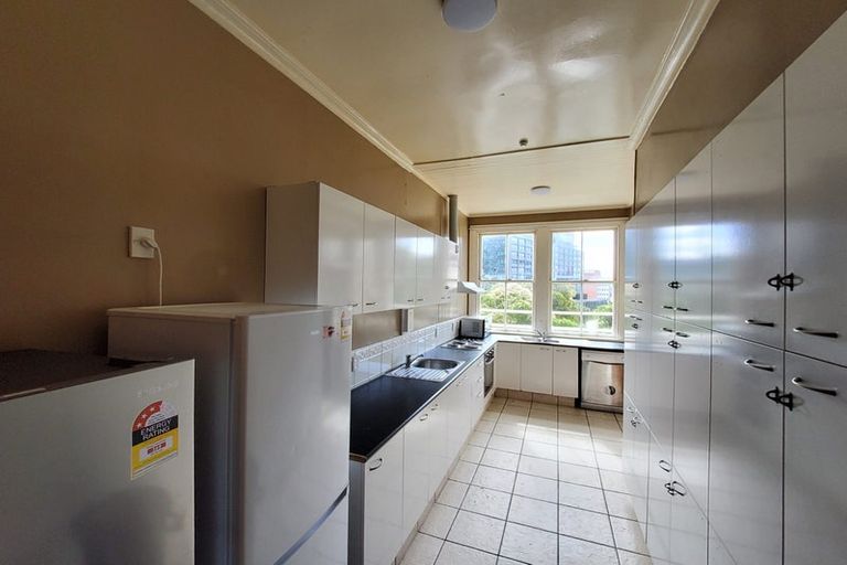 Photo of property in 48 Aurora Terrace, Kelburn, Wellington, 6012