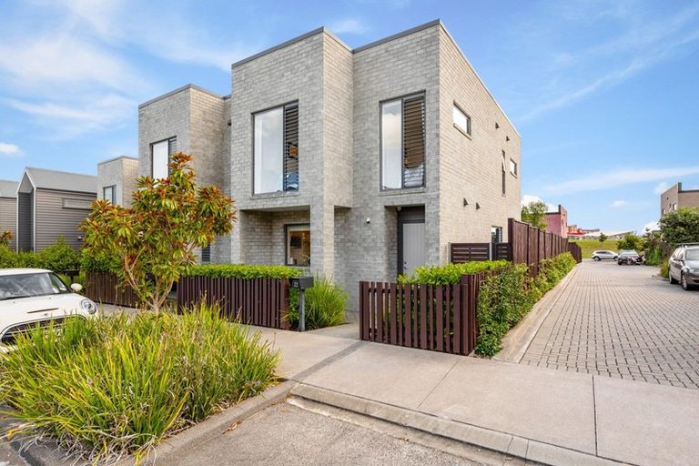 Photo of property in 22 Flounder Road, Hobsonville, Auckland, 0616