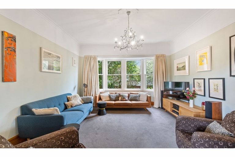 Photo of property in 53 Beckford Road, Saint Martins, Christchurch, 8022