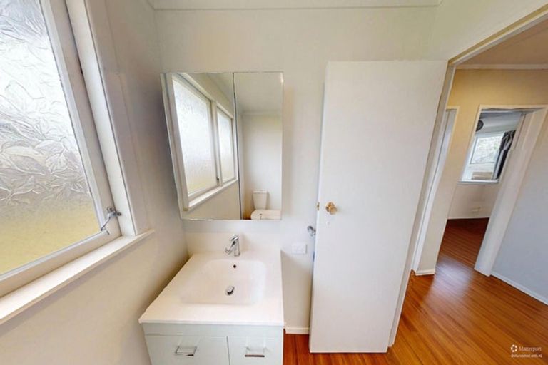 Photo of property in 21 Gibbons Crescent, Castlecliff, Whanganui, 4501