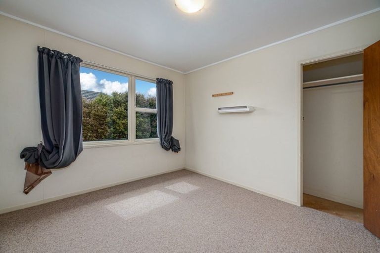 Photo of property in 55 Taioma Crescent, Te Atatu Peninsula, Auckland, 0610