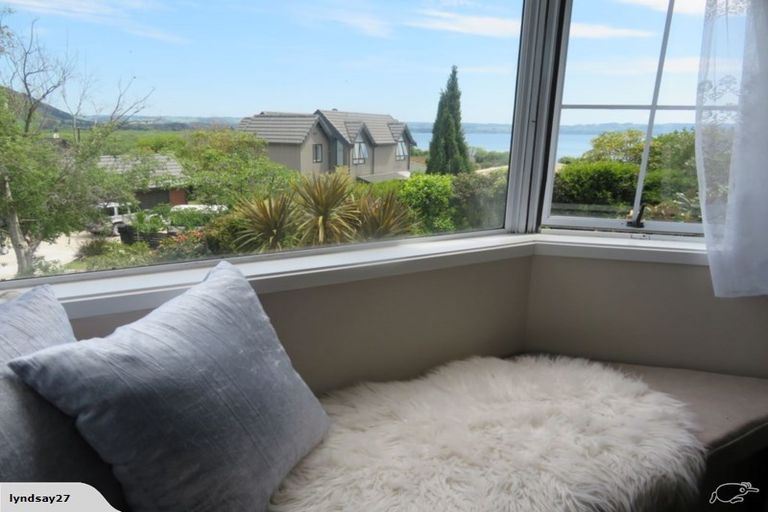 Photo of property in 7 Aries Place, Kawaha Point, Rotorua, 3010