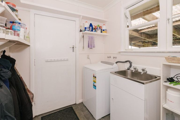 Photo of property in 305 Karere Road, Tiakitahuna, Palmerston North, 4477