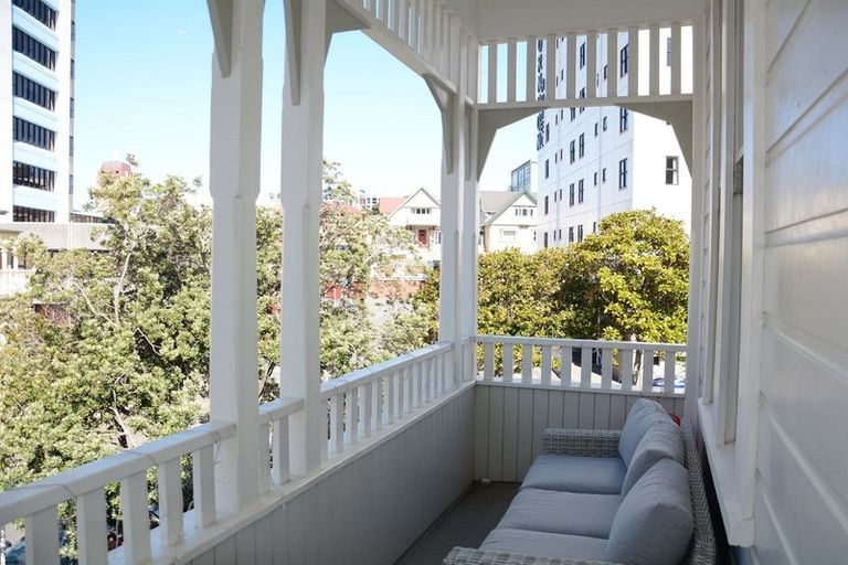 Photo of property in 15 Portland Crescent, Thorndon, Wellington, 6011