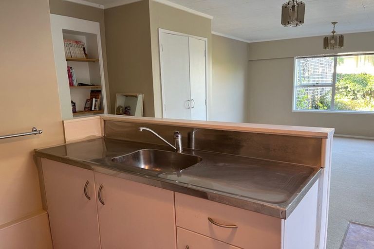 Photo of property in 2/37 Channel View Road, Campbells Bay, Auckland, 0630