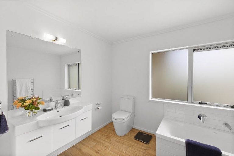 Photo of property in 82 Daniel Parade, Mangawhai, Wellsford, 0975