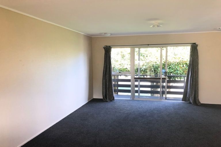 Photo of property in 1/20 Highland Park Drive, Highland Park, Auckland, 2010