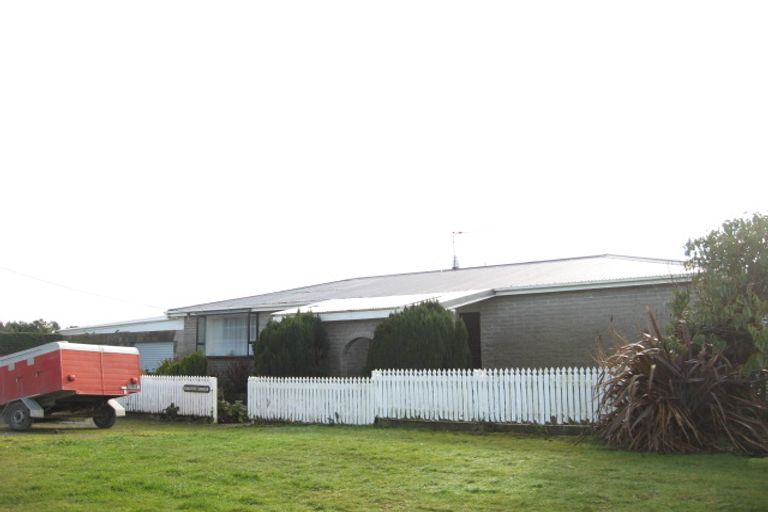 Photo of property in 17 Somerville Street, Woodend, Invercargill, 9877