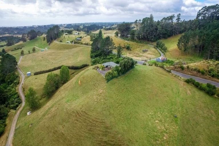 Photo of property in 562 Junction Road, Burgess Park, New Plymouth, 4371