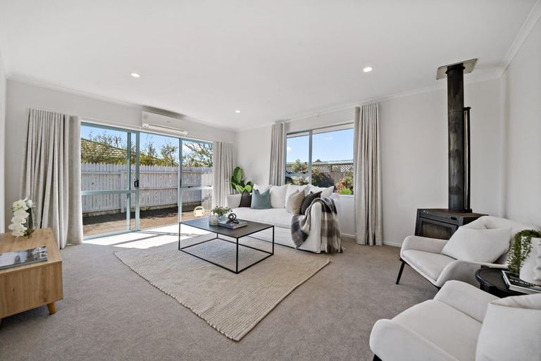 Photo of property in 60 Elsie Drive, Waiuku, 2123