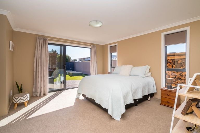 Photo of property in 10 Kura Place, Mosgiel, 9024