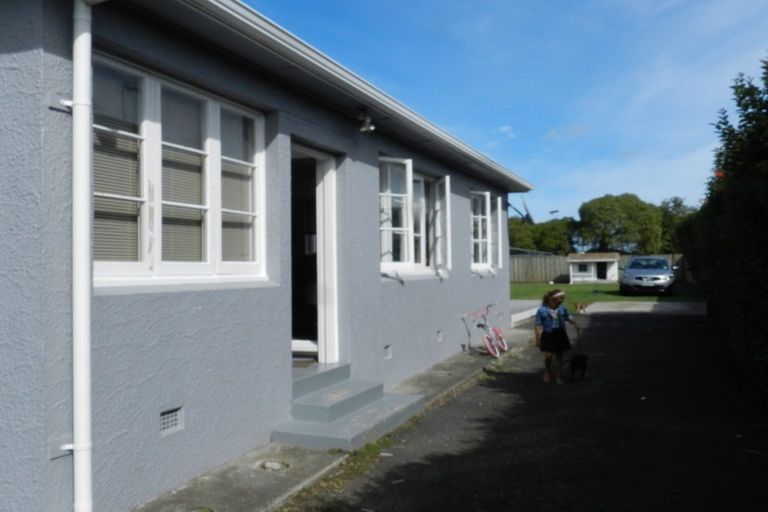 Photo of property in 9 Waterview Road, Favona, Auckland, 2024