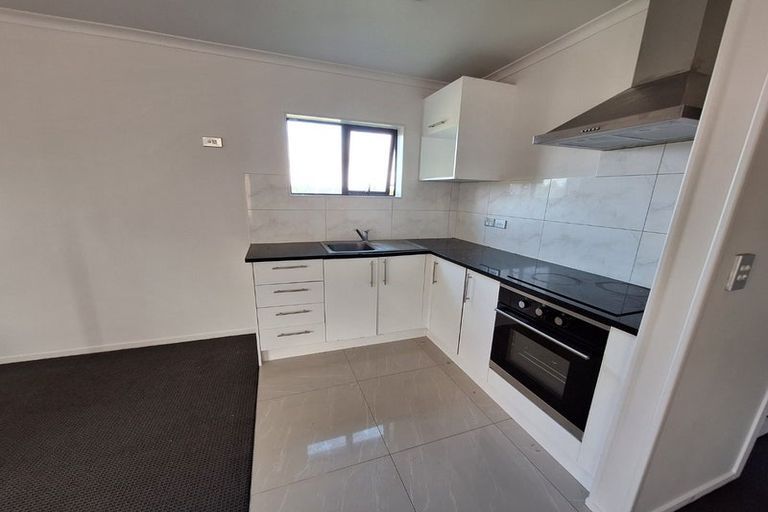 Photo of property in 28 Wallson Crescent, Wiri, Auckland, 2104