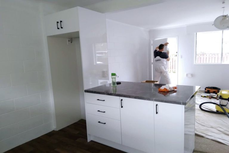 Photo of property in 3/10 Rawson Street, Tawa, Wellington, 5028