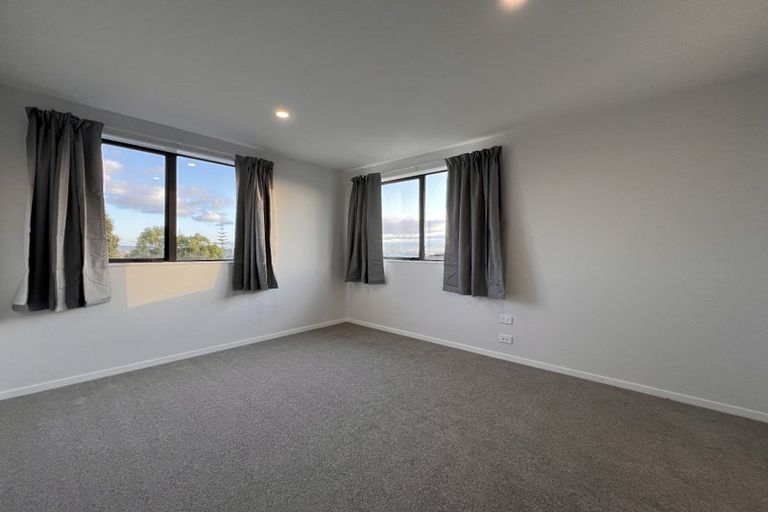 Photo of property in 130d Bradbury Road, Botany Downs, Auckland, 2010