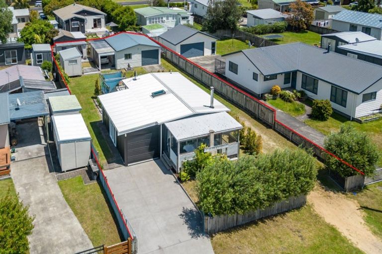 Photo of property in 211 Tui Road, Whangamata, 3620