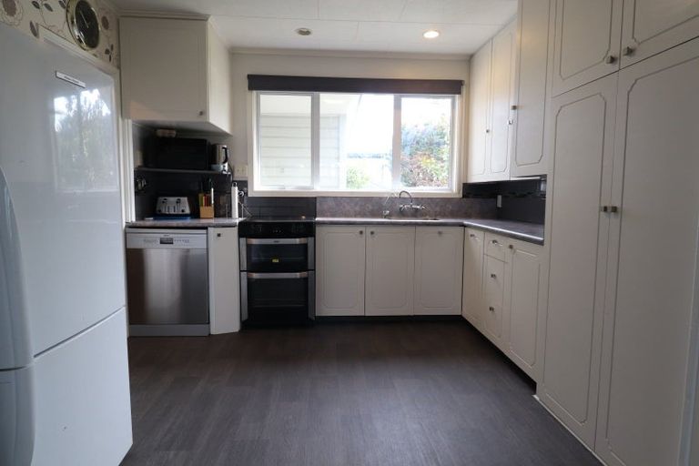 Photo of property in 19 Lake Road, Longbush, Invercargill, 9871