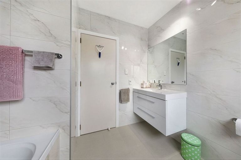 Photo of property in 28a Hazel Avenue, Mount Roskill, Auckland, 1041