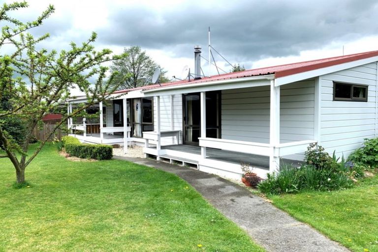 Photo of property in 50 Mckenzie Street, Geraldine, 7930