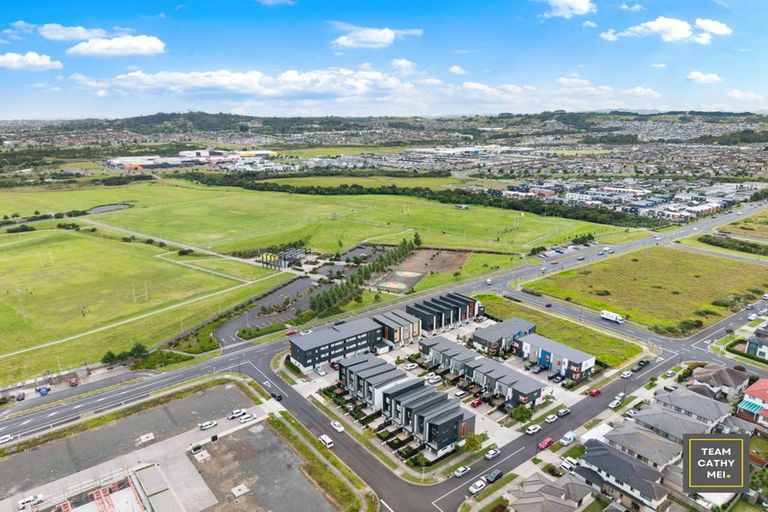 Photo of property in 6 Papa Takaro Lane, Flat Bush, Auckland, 2019