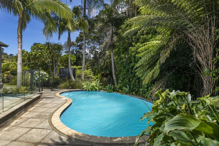 Photo of property in 41 Isobel Road, Greenhithe, Auckland, 0632