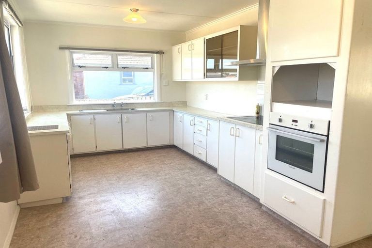 Photo of property in 49 Thatcher Street, Castlecliff, Whanganui, 4501