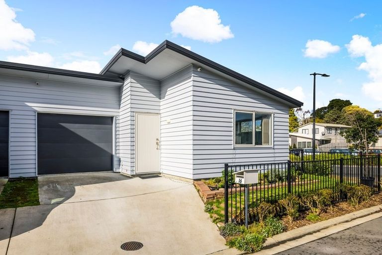 Photo of property in 16 Fay Close, Wiri, Auckland, 2104